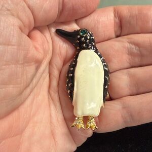 VINTAGE CARTIER STYLE PENGUIN ENAMEL & CRYSTAL BROOCH